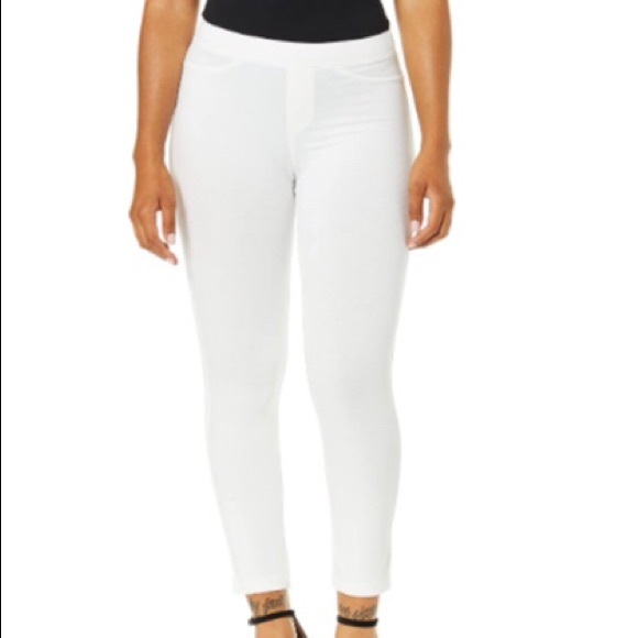 Women's Denim Capri Leggings With Pockets - Picture 1 of 4